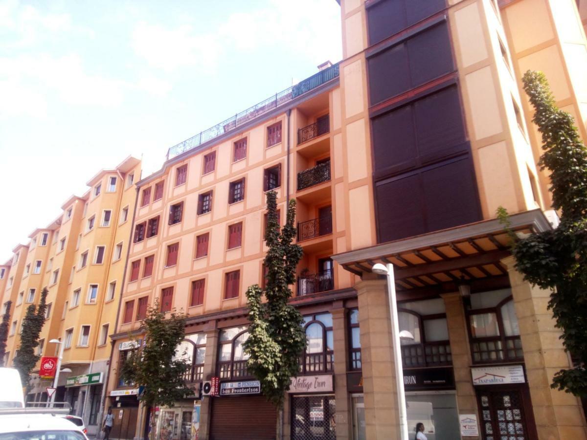 Los Fronterizos Irun Exterior foto